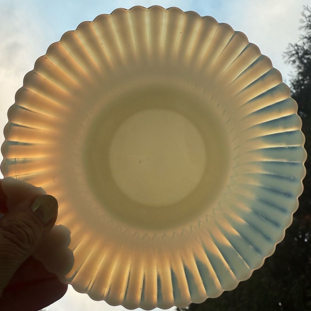 Macbeth-Evans Petalware in creamax color depression glass saucers set 4